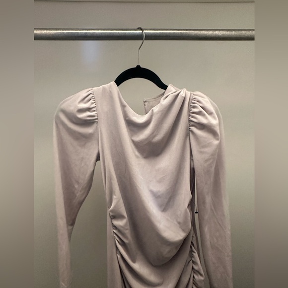 Express dress - Picture 3 of 9